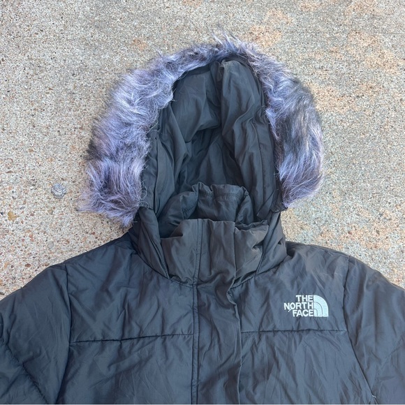 The North Face Charcoal Puffer Jacket with Faux Fur Trim - Picture 7 of 8